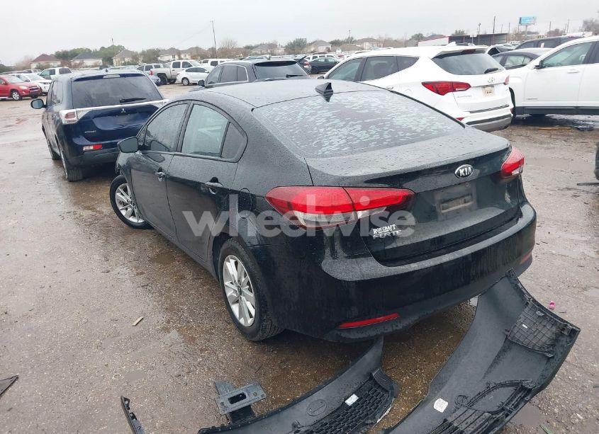 Photo 3 of 2018 Kia Forte LX (VIN 3KPFL4A70JE249184)
