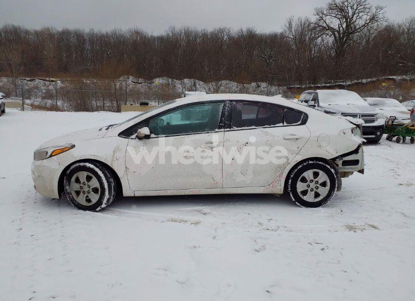 Photo 14 of 2017 Kia Forte LX (VIN 3KPFL4A71HE028834)