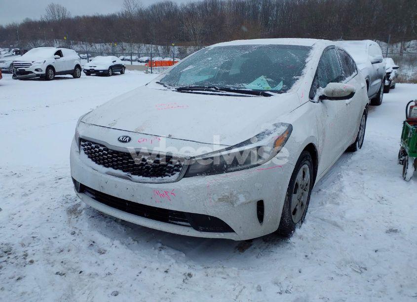 Photo 2 of 2017 Kia Forte LX (VIN 3KPFL4A71HE028834)