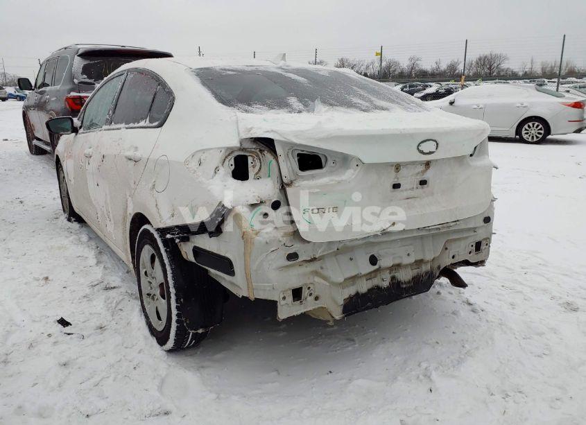 Photo 3 of 2017 Kia Forte LX (VIN 3KPFL4A71HE028834)