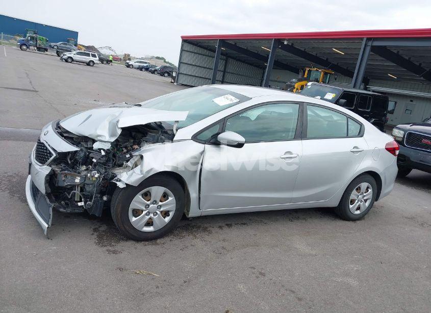 Photo 14 of 2017 Kia Forte LX (VIN 3KPFL4A71HE107100)