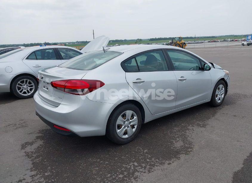 Photo 4 of 2017 Kia Forte LX (VIN 3KPFL4A71HE107100)