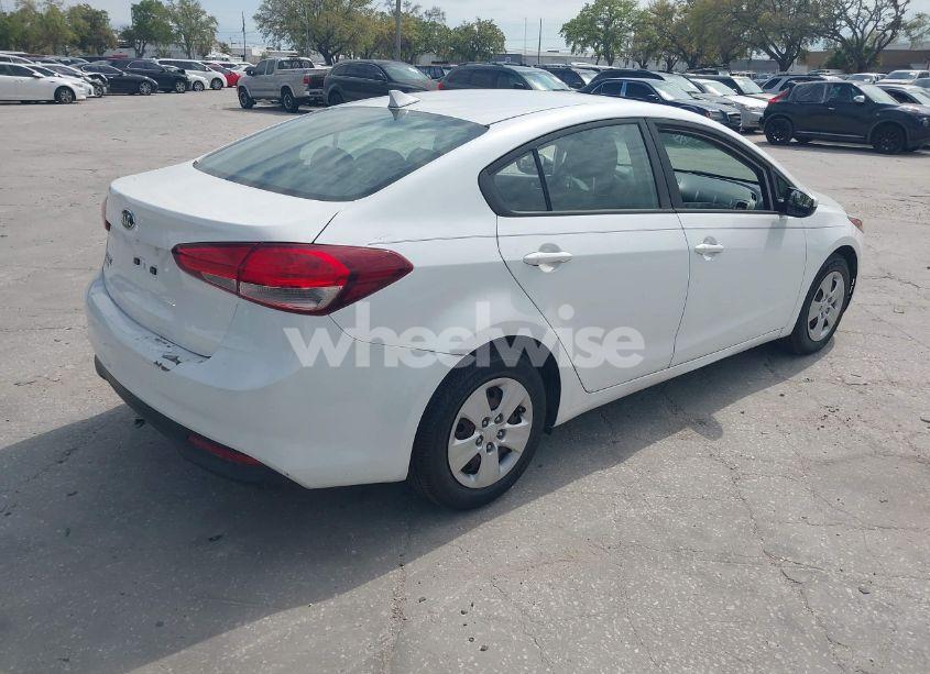 Photo 4 of 2017 Kia Forte LX (VIN 3KPFL4A71HE139044)