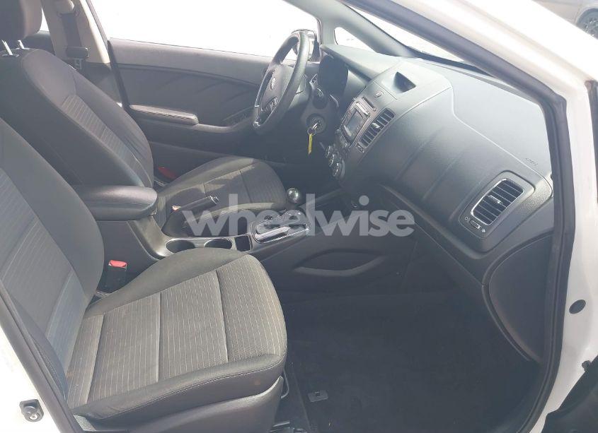 Photo 5 of 2017 Kia Forte LX (VIN 3KPFL4A71HE139044)