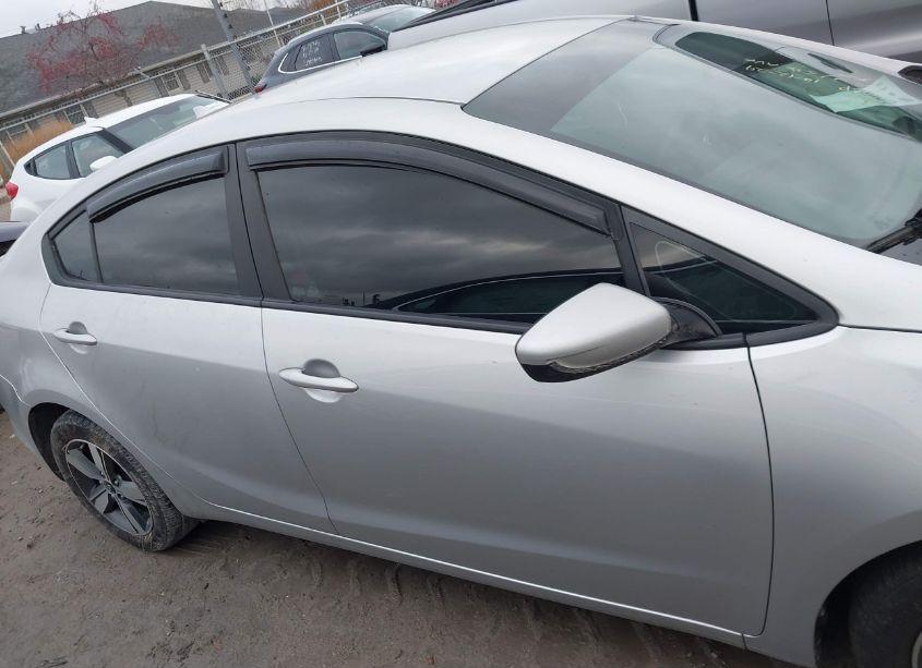 Photo 13 of 2018 Kia Forte LX (VIN 3KPFL4A71JE166699)