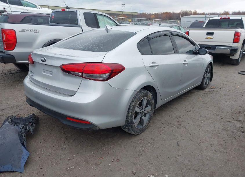 Photo 4 of 2018 Kia Forte LX (VIN 3KPFL4A71JE166699)