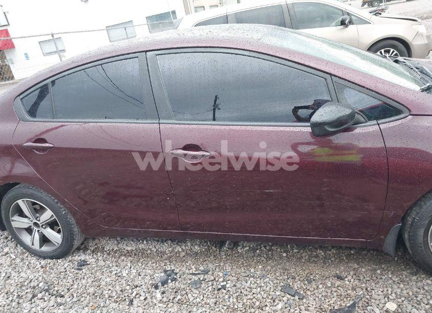 Photo 13 of 2018 Kia Forte LX (VIN 3KPFL4A71JE173930)