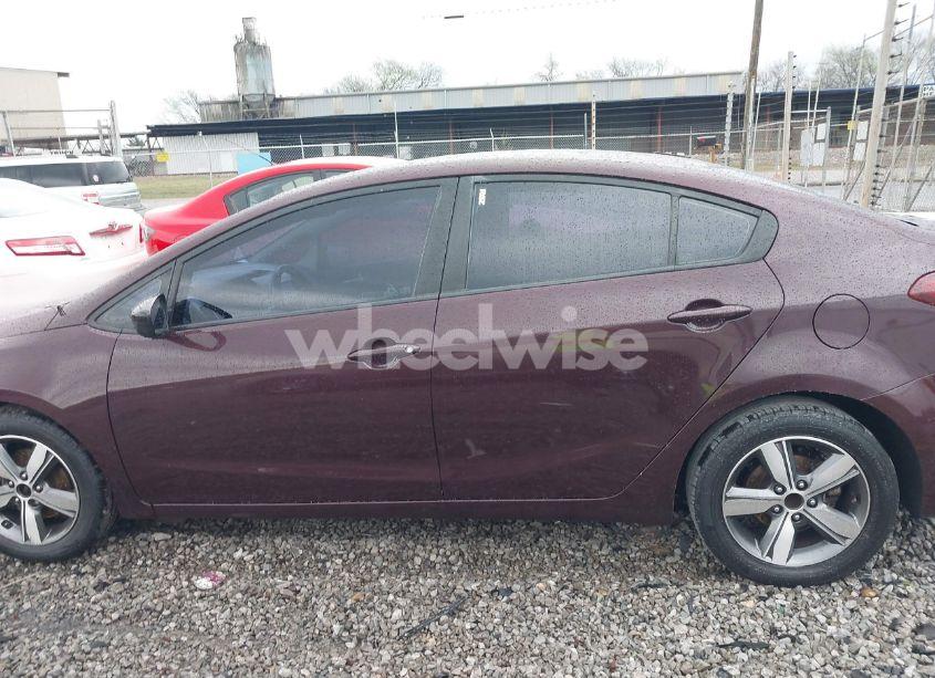 Photo 14 of 2018 Kia Forte LX (VIN 3KPFL4A71JE173930)