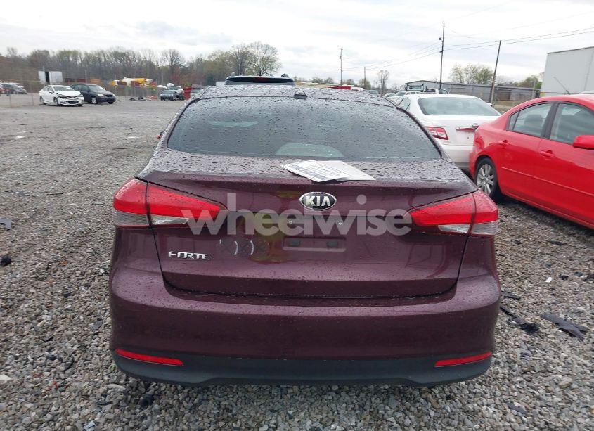 Photo 16 of 2018 Kia Forte LX (VIN 3KPFL4A71JE173930)