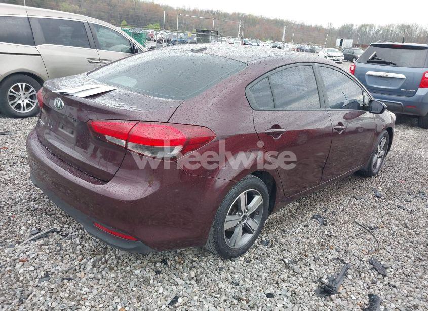 Photo 4 of 2018 Kia Forte LX (VIN 3KPFL4A71JE173930)