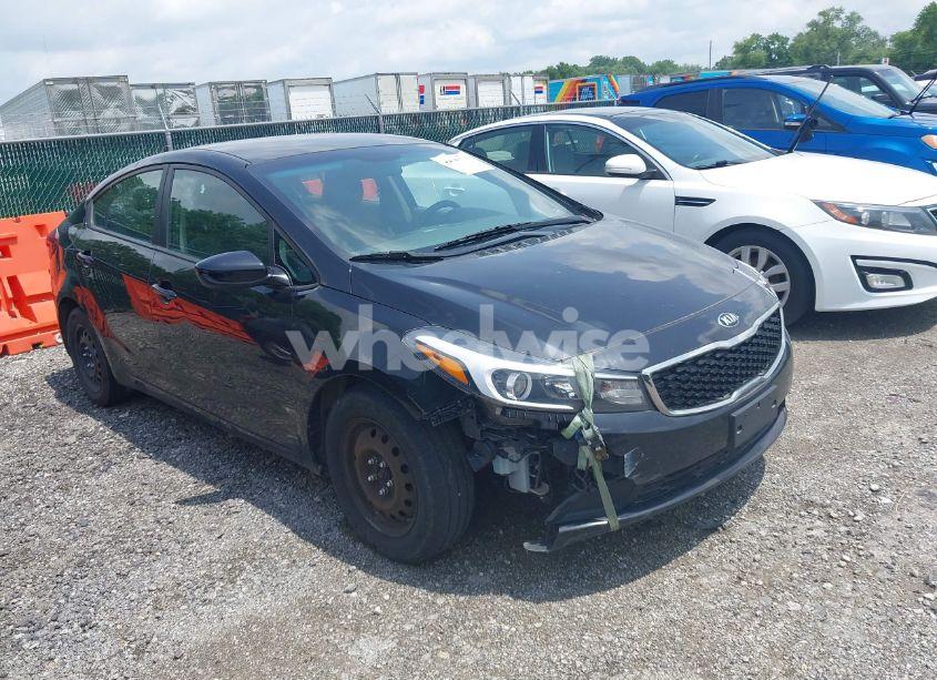2018 Kia Forte LX (VIN 3KPFL4A71JE211186) main photo