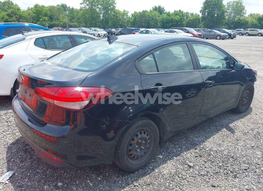 Photo 4 of 2018 Kia Forte LX (VIN 3KPFL4A71JE211186)