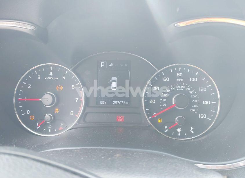 Photo 7 of 2018 Kia Forte LX (VIN 3KPFL4A71JE211186)