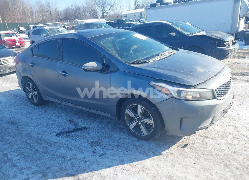2018 Kia Forte S (VIN 3KPFL4A71JE238162) main photo