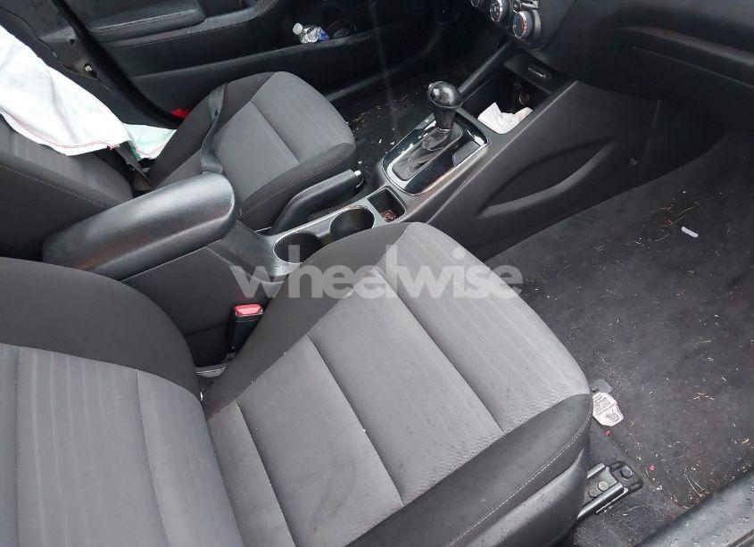 Photo 5 of 2017 Kia Forte S (VIN 3KPFL4A72HE054567)