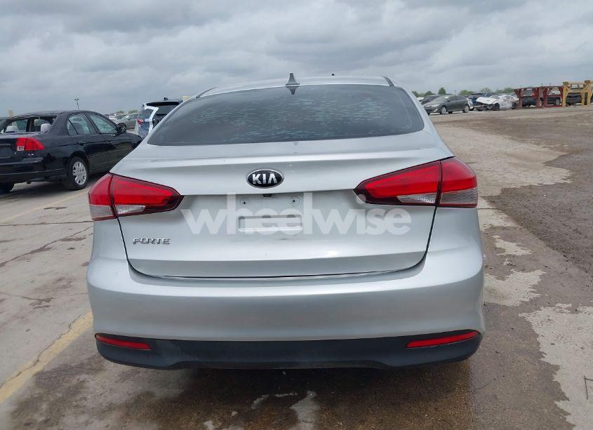 Photo 17 of 2017 Kia Forte LX (VIN 3KPFL4A72HE064001)