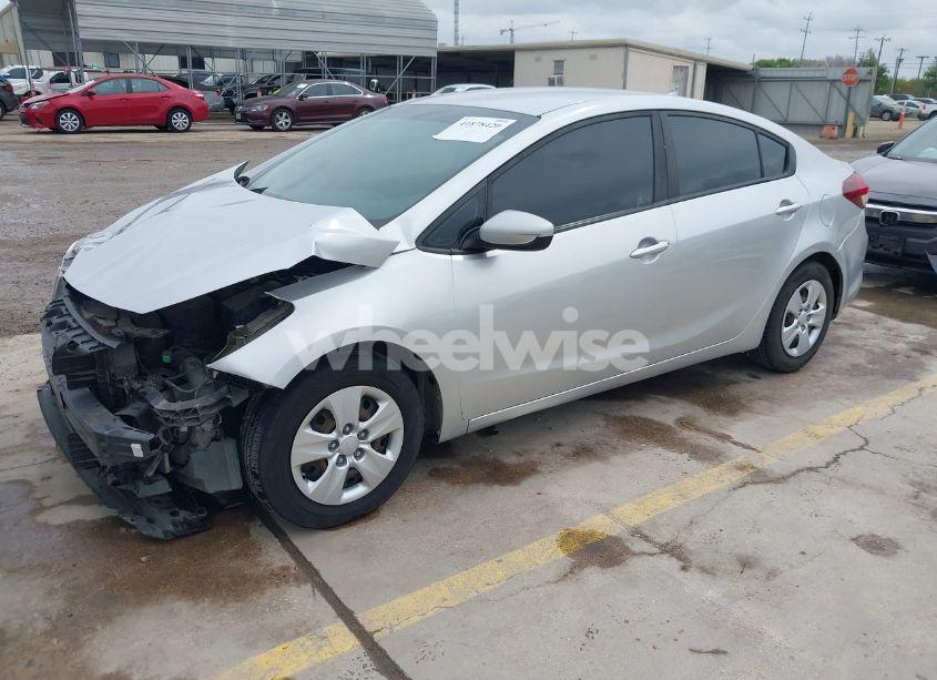 Photo 2 of 2017 Kia Forte LX (VIN 3KPFL4A72HE064001)