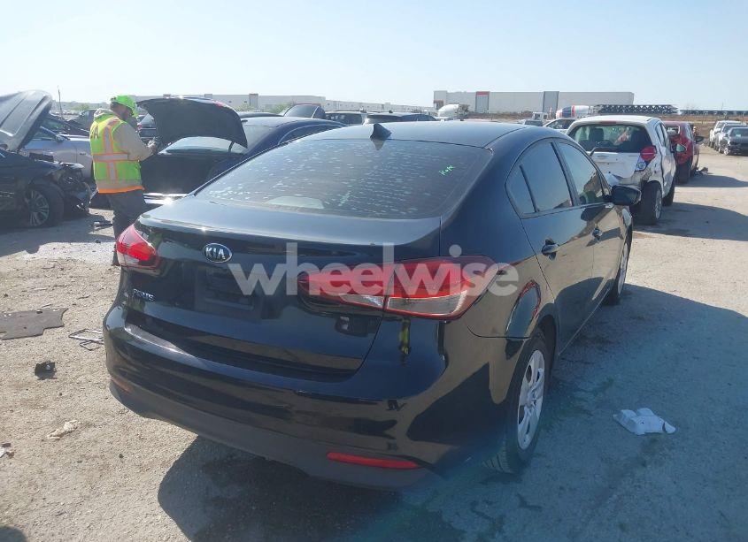 Photo 4 of 2017 Kia Forte LX (VIN 3KPFL4A72HE118638)