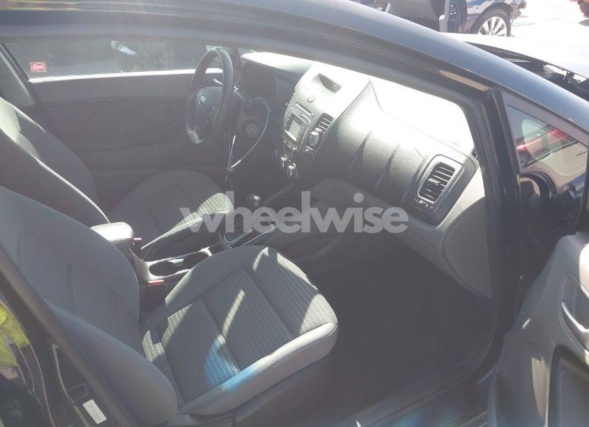 Photo 5 of 2017 Kia Forte LX (VIN 3KPFL4A72HE118638)