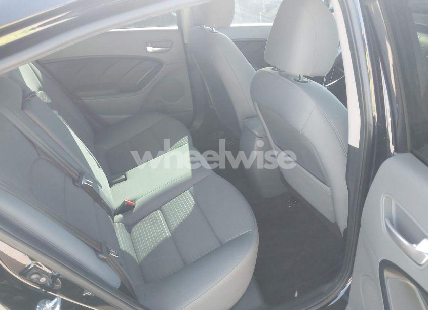 Photo 8 of 2017 Kia Forte LX (VIN 3KPFL4A72HE118638)