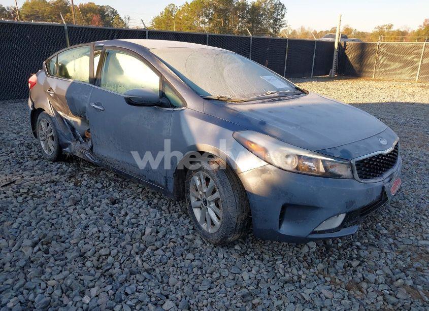 2017 Kia Forte S (VIN 3KPFL4A72HE121863) main photo