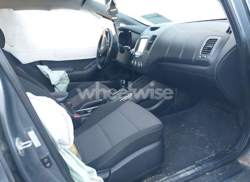 Photo 5 of 2017 Kia Forte S (VIN 3KPFL4A72HE121863)