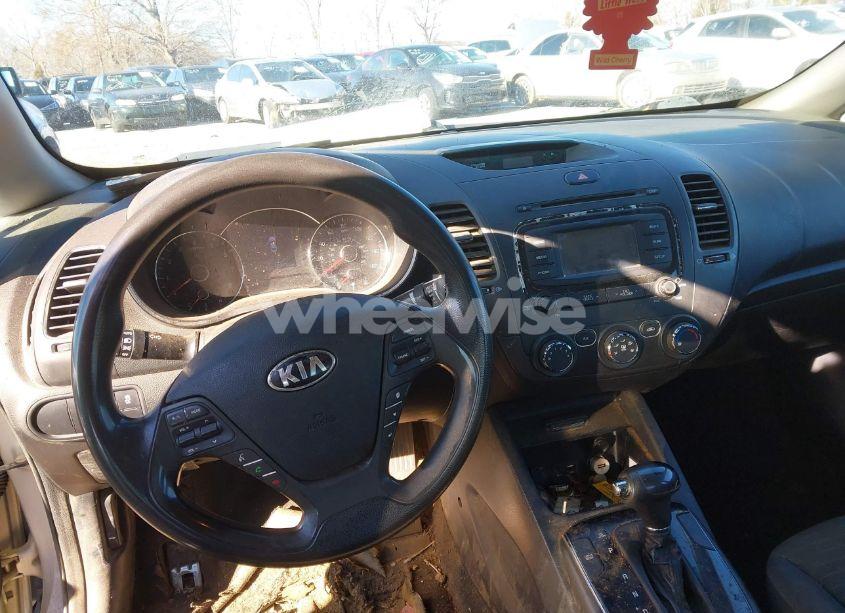 Photo 20 of 2017 Kia Forte LX (VIN 3KPFL4A72HE134113)