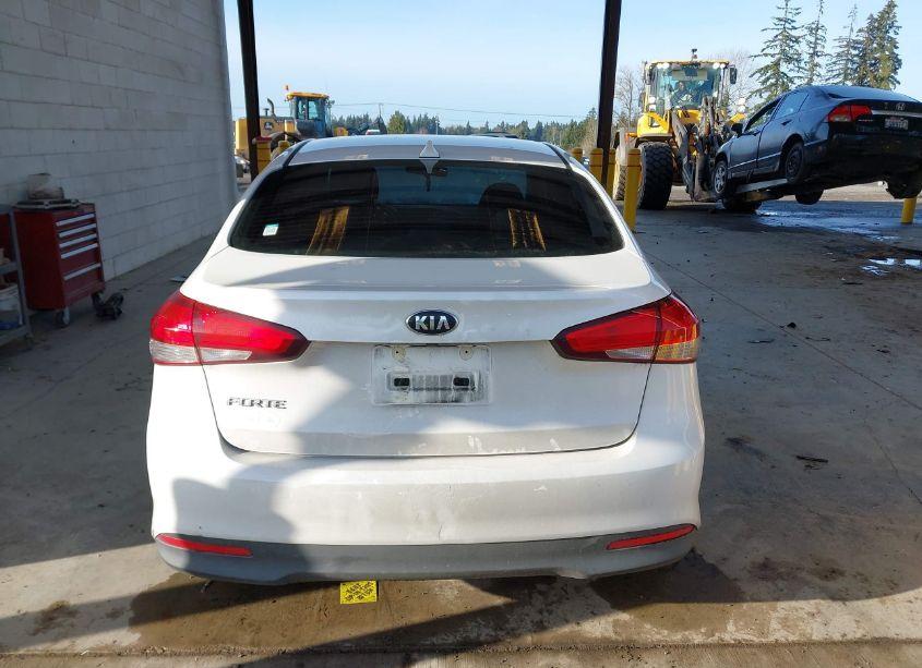 Photo 16 of 2017 Kia Forte LX (VIN 3KPFL4A72HE148626)