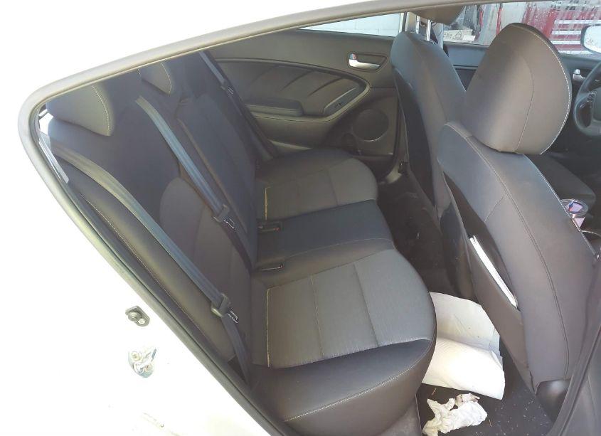 Photo 8 of 2017 Kia Forte LX (VIN 3KPFL4A72HE148626)