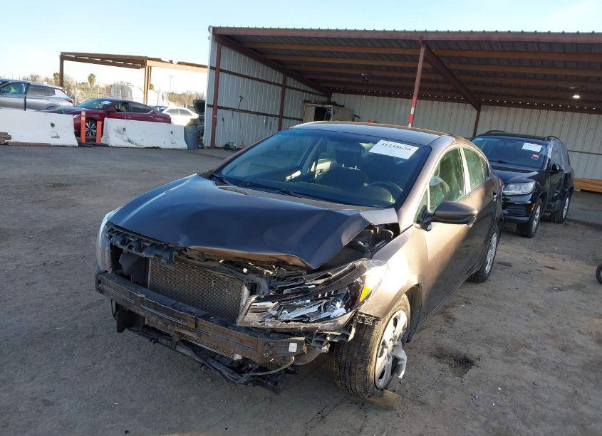 Photo 6 of 2018 Kia Forte LX (VIN 3KPFL4A72JE164802)