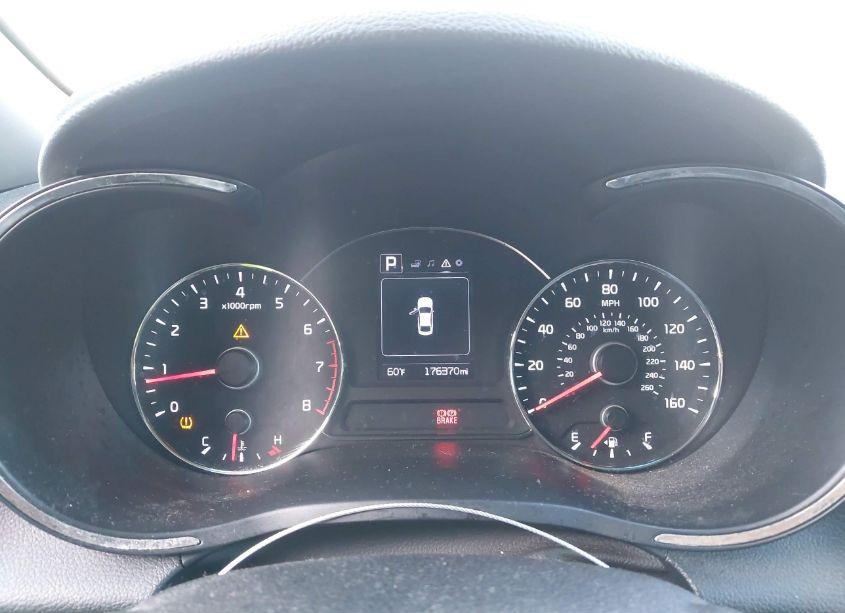 Photo 7 of 2018 Kia Forte LX (VIN 3KPFL4A72JE164802)