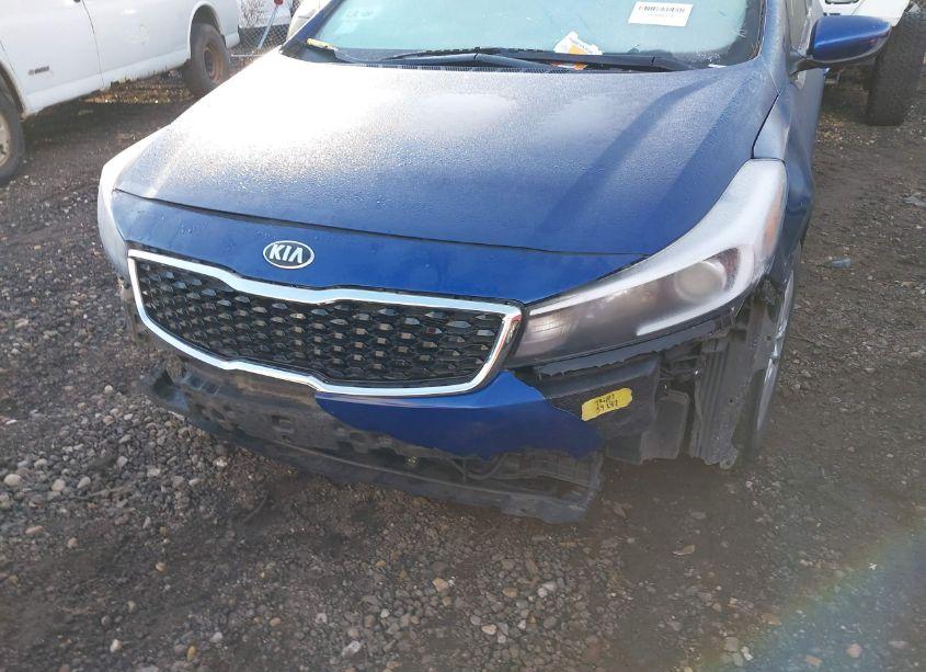 Photo 11 of 2018 Kia Forte LX (VIN 3KPFL4A72JE178991)