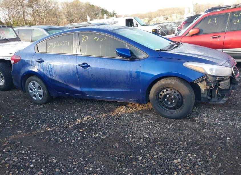 Photo 12 of 2018 Kia Forte LX (VIN 3KPFL4A72JE178991)