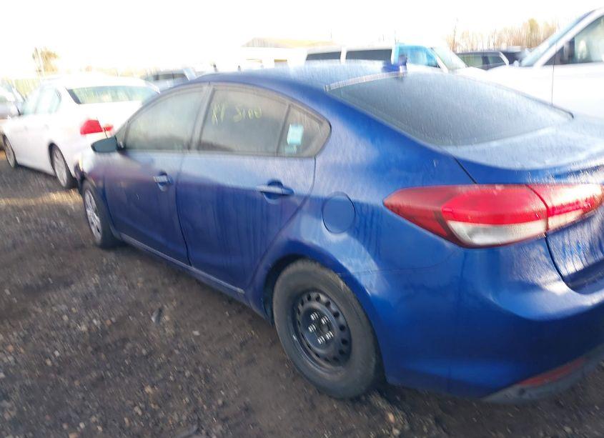 Photo 13 of 2018 Kia Forte LX (VIN 3KPFL4A72JE178991)