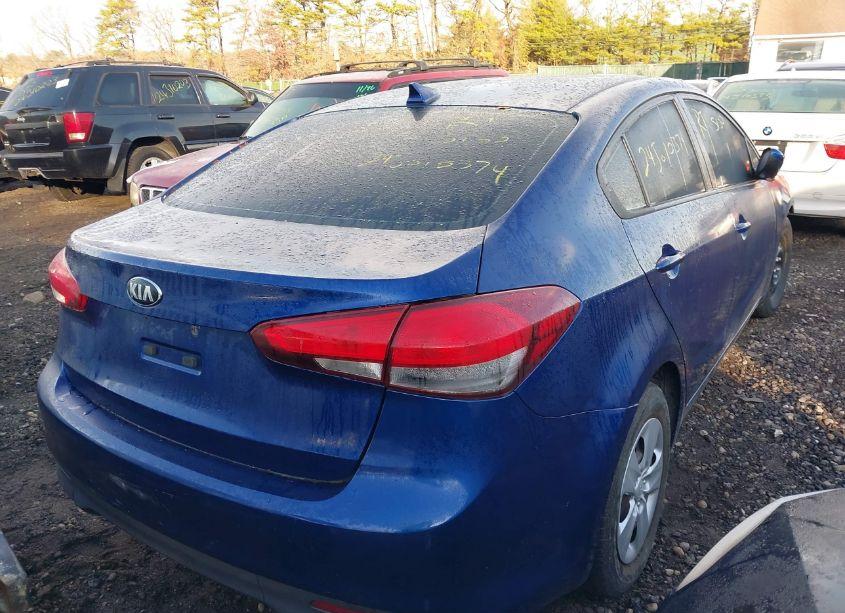 Photo 4 of 2018 Kia Forte LX (VIN 3KPFL4A72JE178991)
