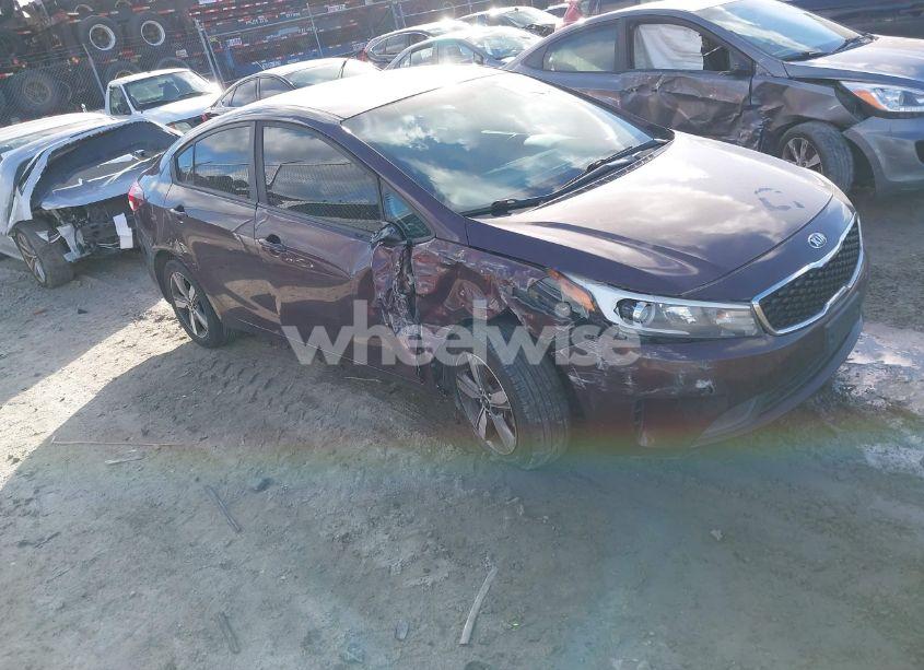 2018 Kia Forte LX (VIN 3KPFL4A72JE181759) main photo