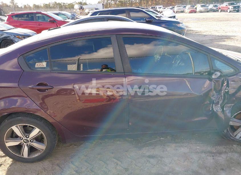 Photo 13 of 2018 Kia Forte LX (VIN 3KPFL4A72JE181759)