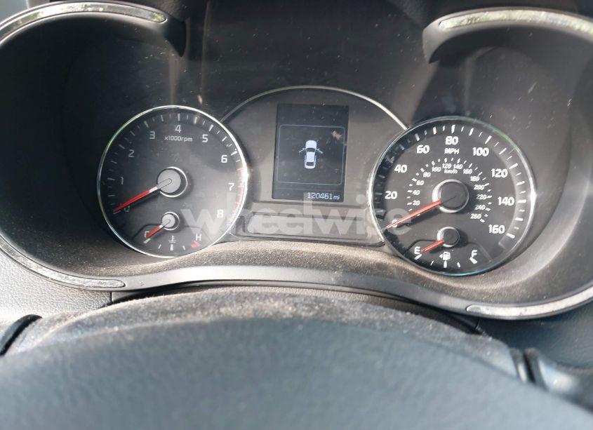 Photo 7 of 2018 Kia Forte LX (VIN 3KPFL4A72JE181759)