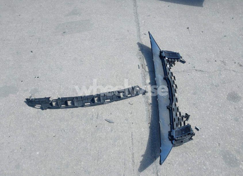 Photo 11 of 2018 Kia Forte LX (VIN 3KPFL4A72JE182619)