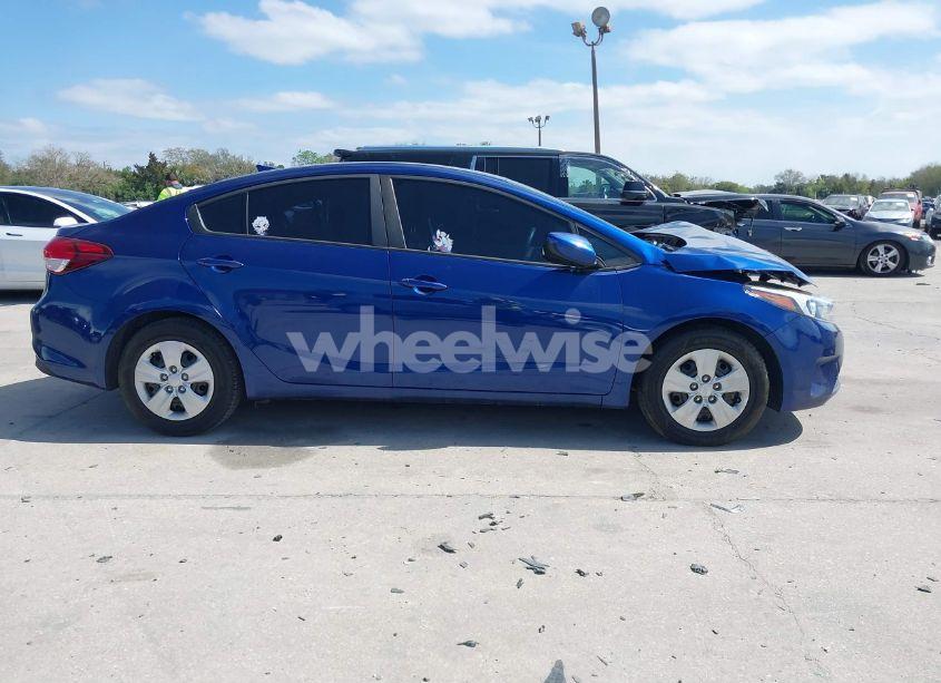 Photo 13 of 2018 Kia Forte LX (VIN 3KPFL4A72JE182619)