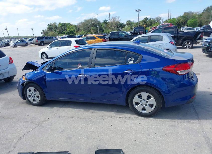 Photo 14 of 2018 Kia Forte LX (VIN 3KPFL4A72JE182619)