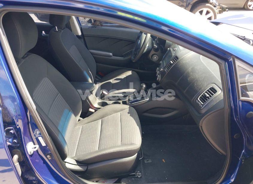 Photo 5 of 2018 Kia Forte LX (VIN 3KPFL4A72JE182619)