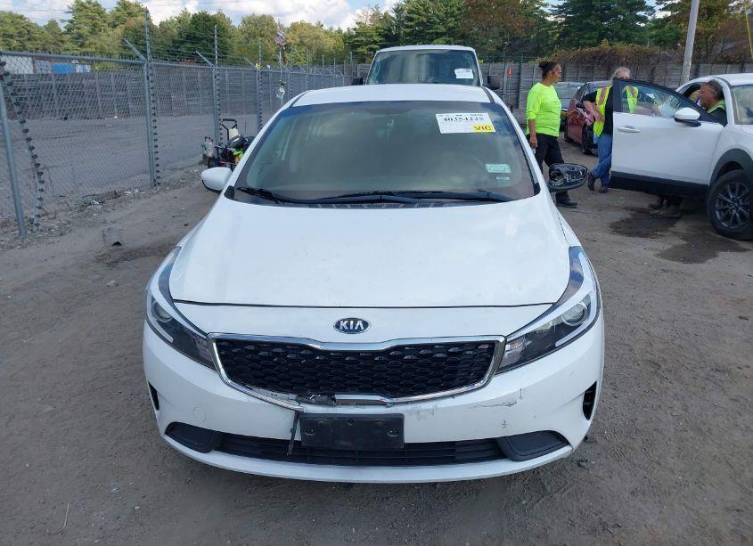 Photo 12 of 2018 Kia Forte LX (VIN 3KPFL4A72JE230331)
