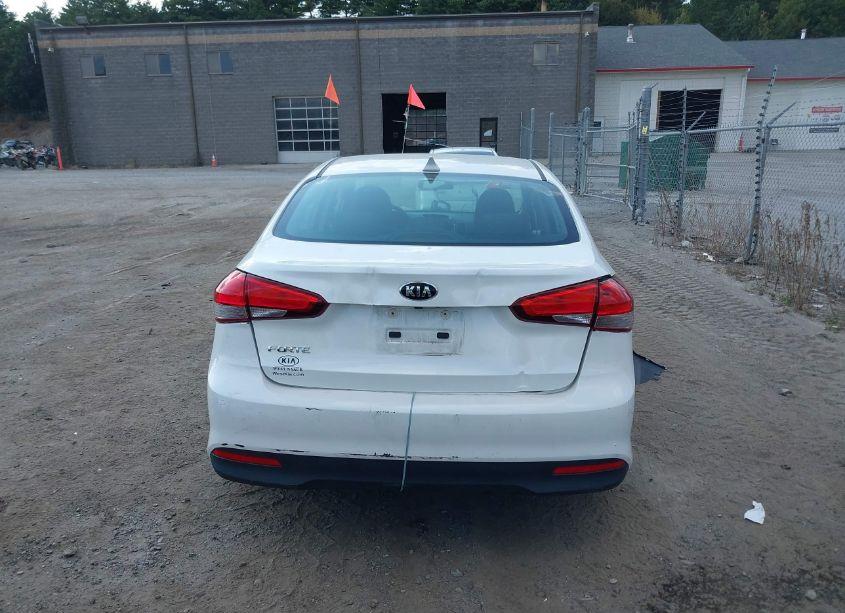 Photo 16 of 2018 Kia Forte LX (VIN 3KPFL4A72JE230331)