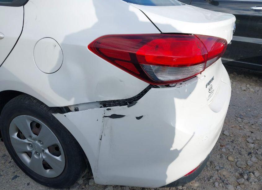 Photo 19 of 2018 Kia Forte LX (VIN 3KPFL4A72JE230331)