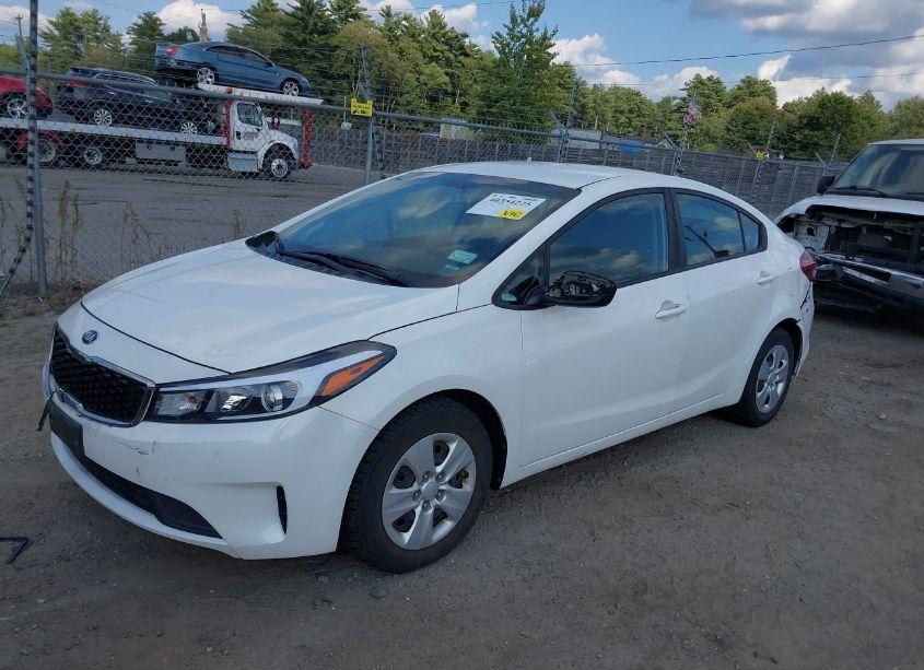 Photo 2 of 2018 Kia Forte LX (VIN 3KPFL4A72JE230331)
