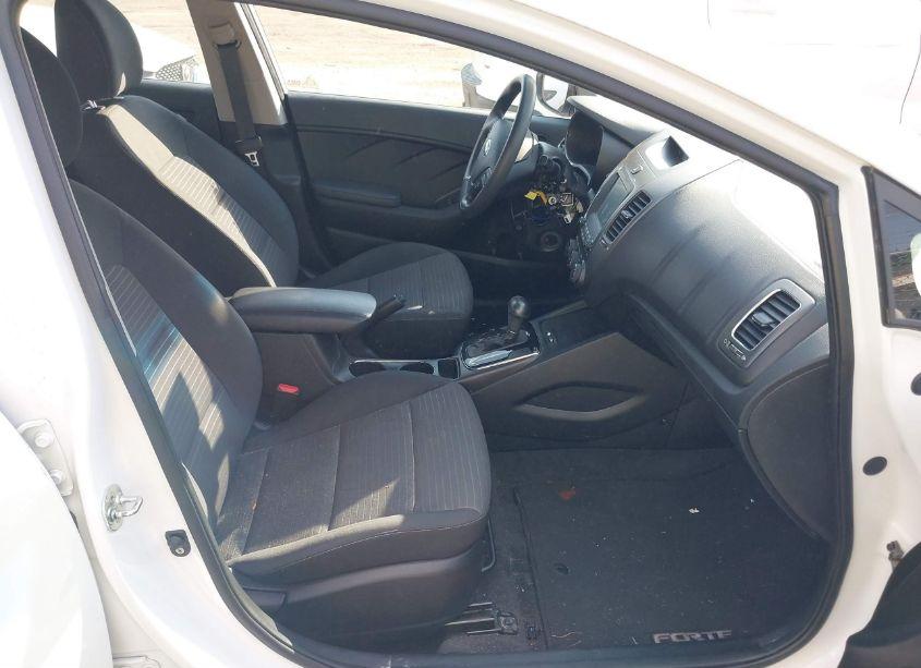 Photo 5 of 2018 Kia Forte LX (VIN 3KPFL4A72JE230331)