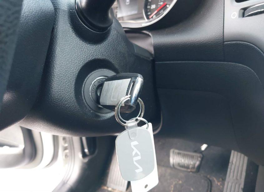 Photo 11 of 2018 Kia Forte LX (VIN 3KPFL4A72JE248201)