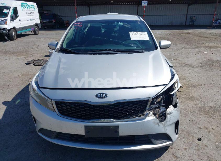Photo 13 of 2017 Kia Forte LX (VIN 3KPFL4A73HE010416)