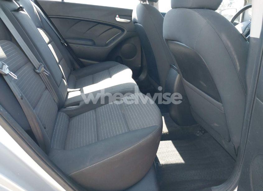 Photo 8 of 2017 Kia Forte LX (VIN 3KPFL4A73HE010416)